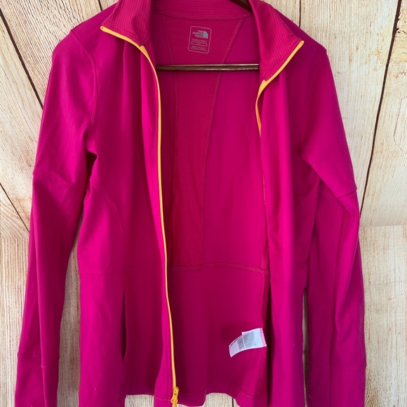 The North Face Large Pink LightWeight ZipUp Jacket - Picture 15 of 16